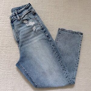 American Eagle Curvy Mom Jeans - 8 Short